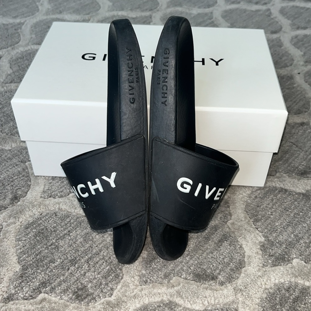 ✨🖤Givenchy Slides🖤✨ - Picture 4 of 6
